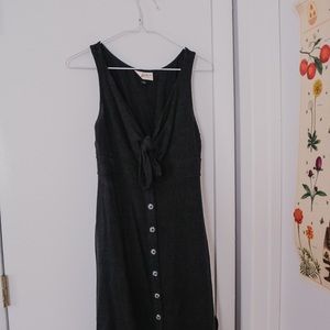 Universal Thread Dress with Bow and Buttons